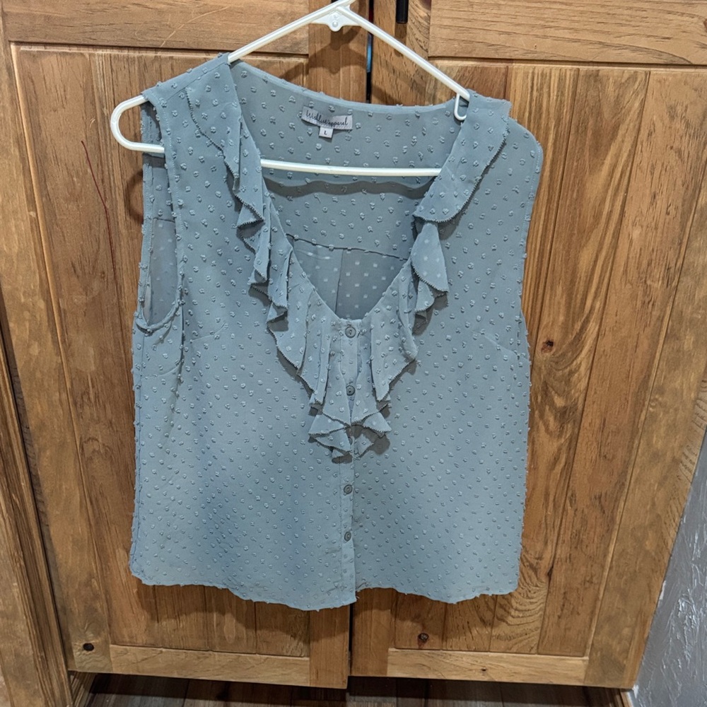Chic Ruffled Sleeveless Blouse - Light Blue